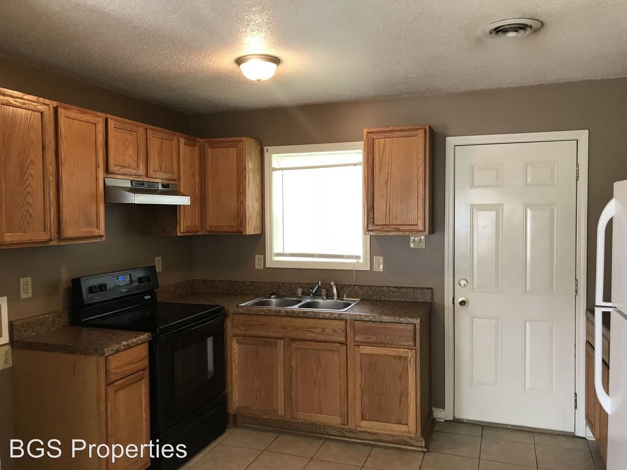 701-705 Forrest St - Photo 3 of 6