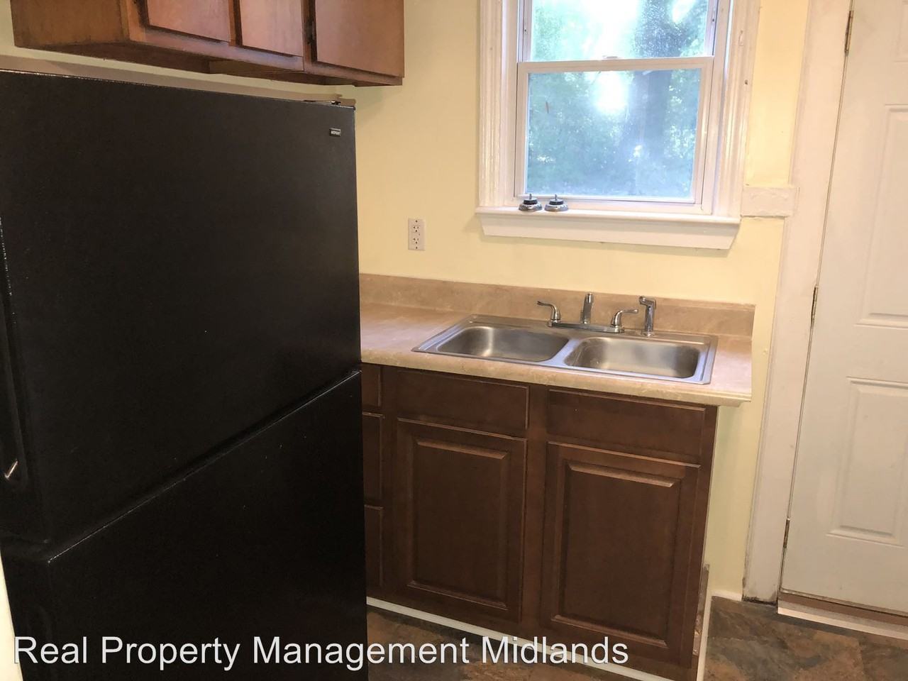 2202 Mercer St - Photo 2 of 8