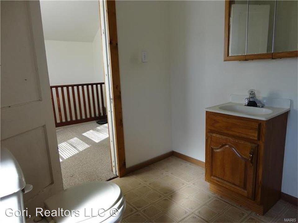 215 McKinley Ave - Photo 2 of 24