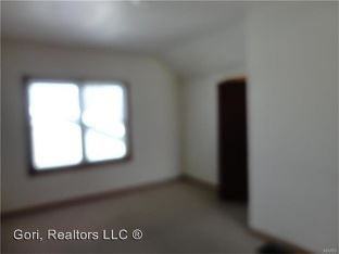 215 McKinley Ave - Photo 3 of 24