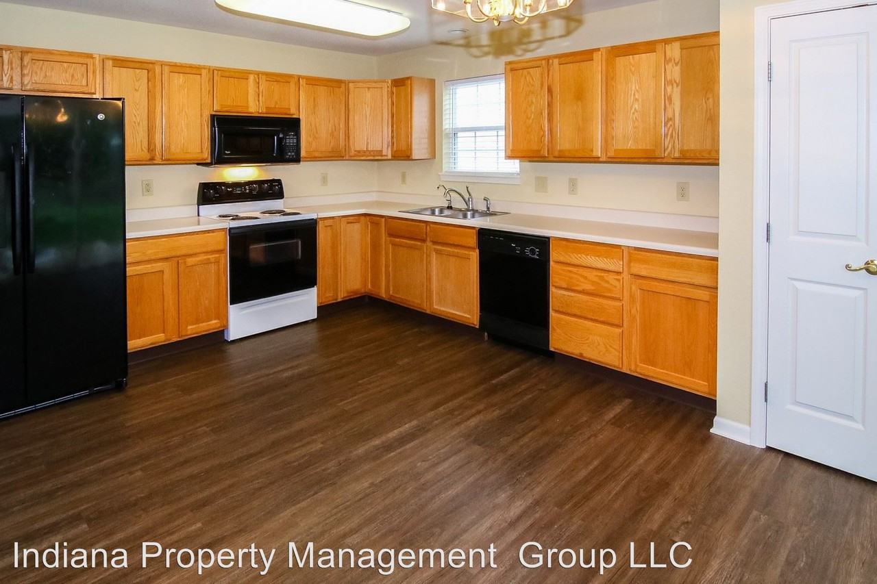 8335 Eagles Nest Drive - Photo 3 of 11