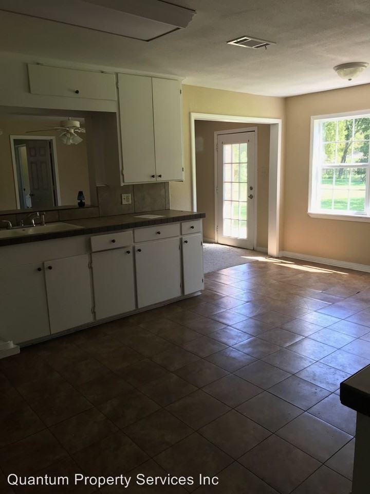 1330 Airport Rd - Photo 3 of 12