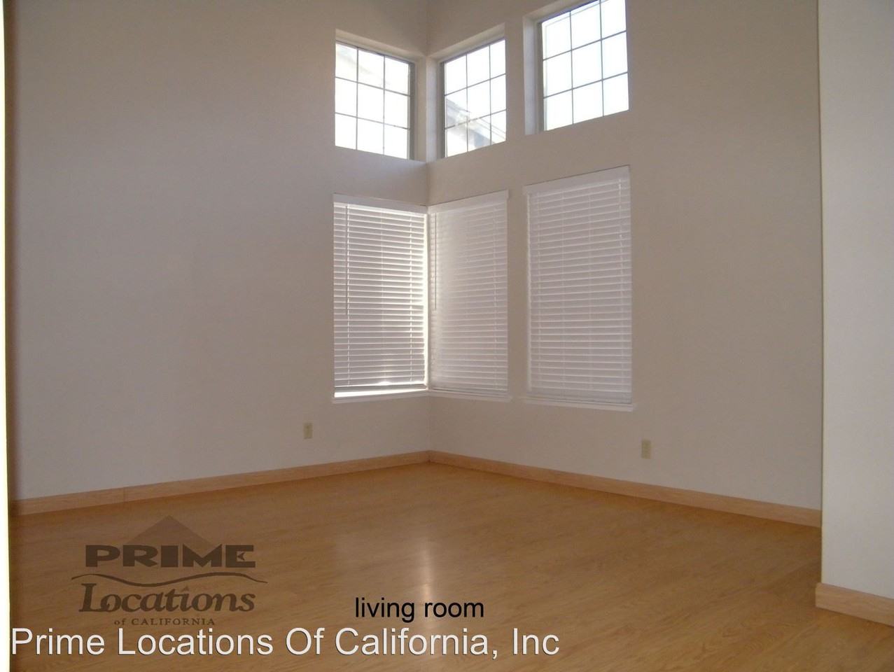 1427 New England Drive - Photo 2 of 7