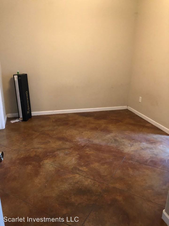 411 Bruce St - Photo 3 of 5