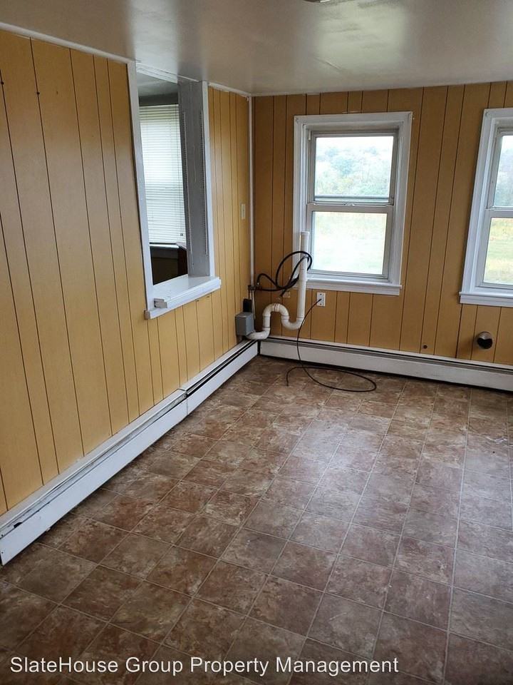 752 Lancaster Pike - Photo 2 of 11