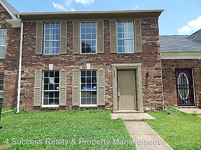 2782 West Hickory Bluff