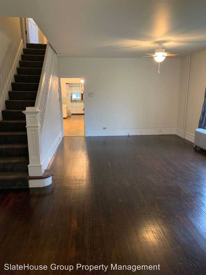 122 N Richmond St - Photo 2 of 17