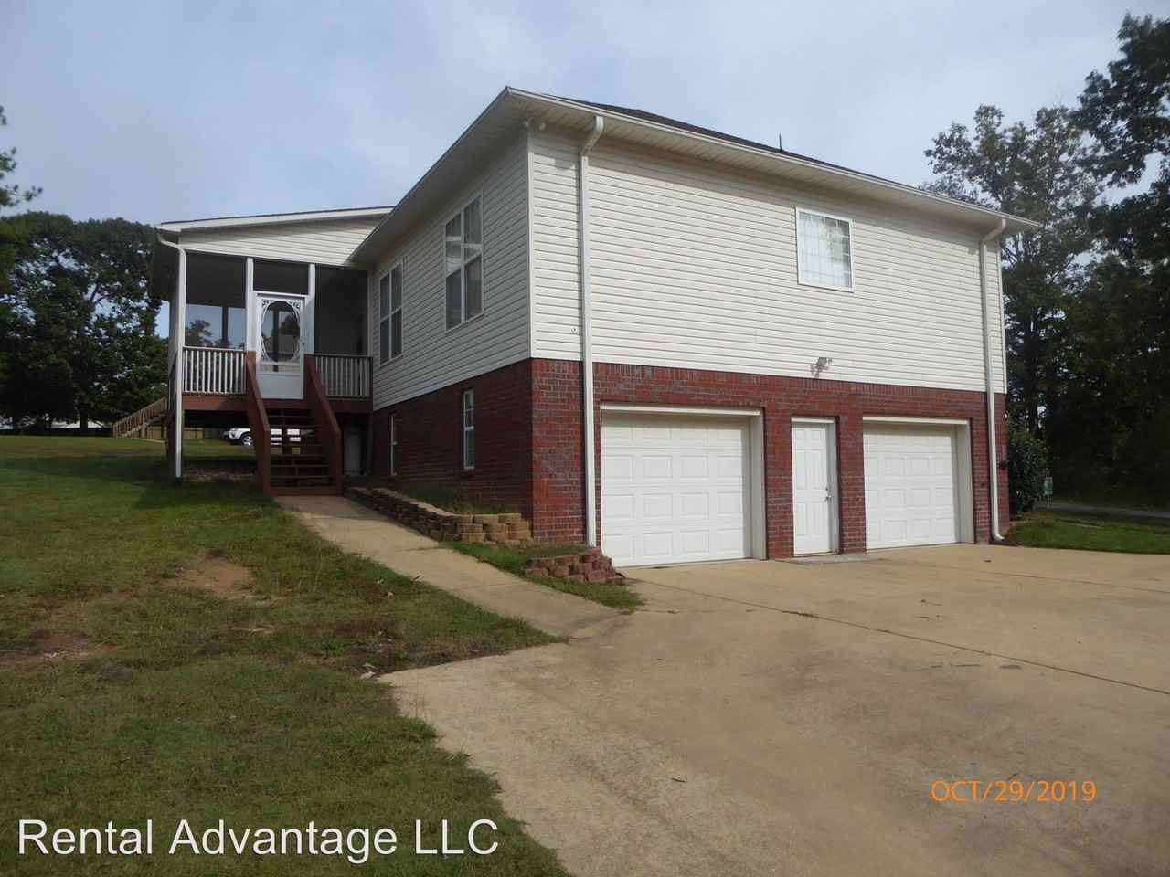 154 Hunter Dr - Photo 3 of 14