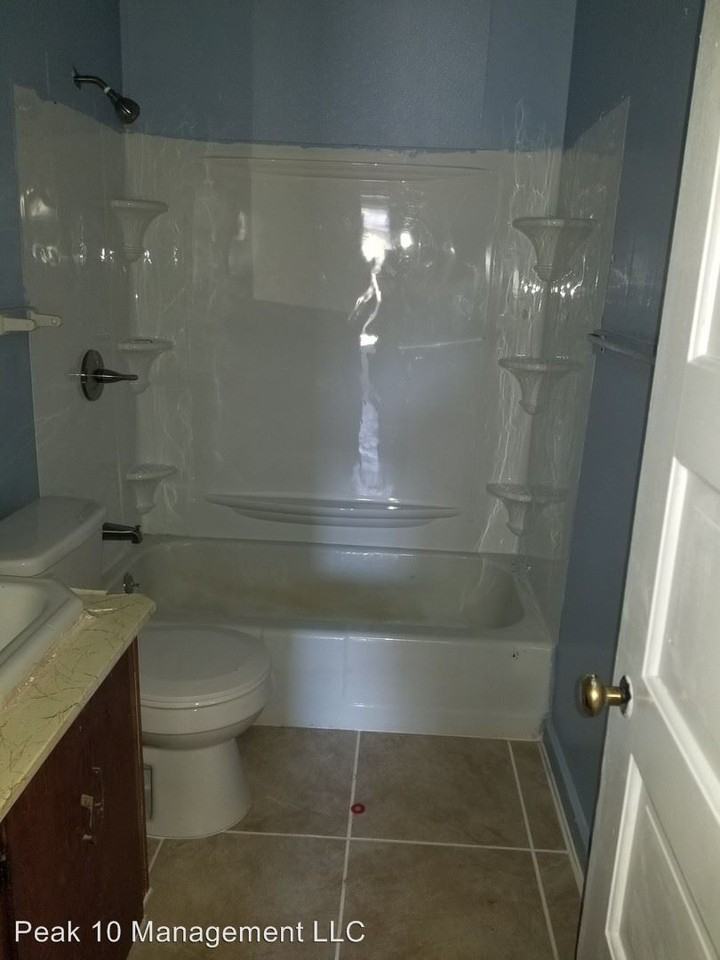 4025 E.Ross Parkway - Photo 3 of 7