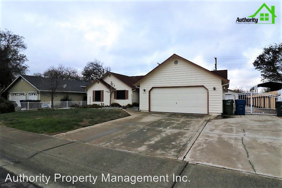 2434 Castlewood Drive - Photo 2 of 32