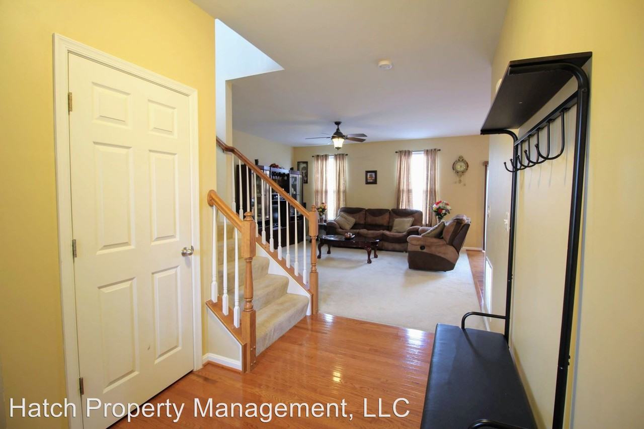 18474 Quantico Gateway Drive - Photo 3 of 27