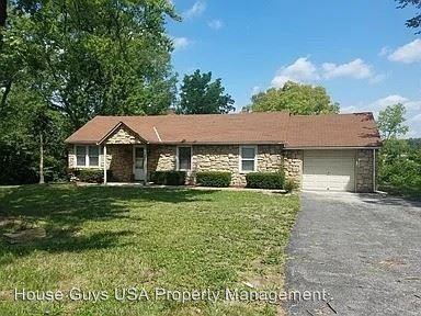 9120 E 43rd St - Photo 2 of 8