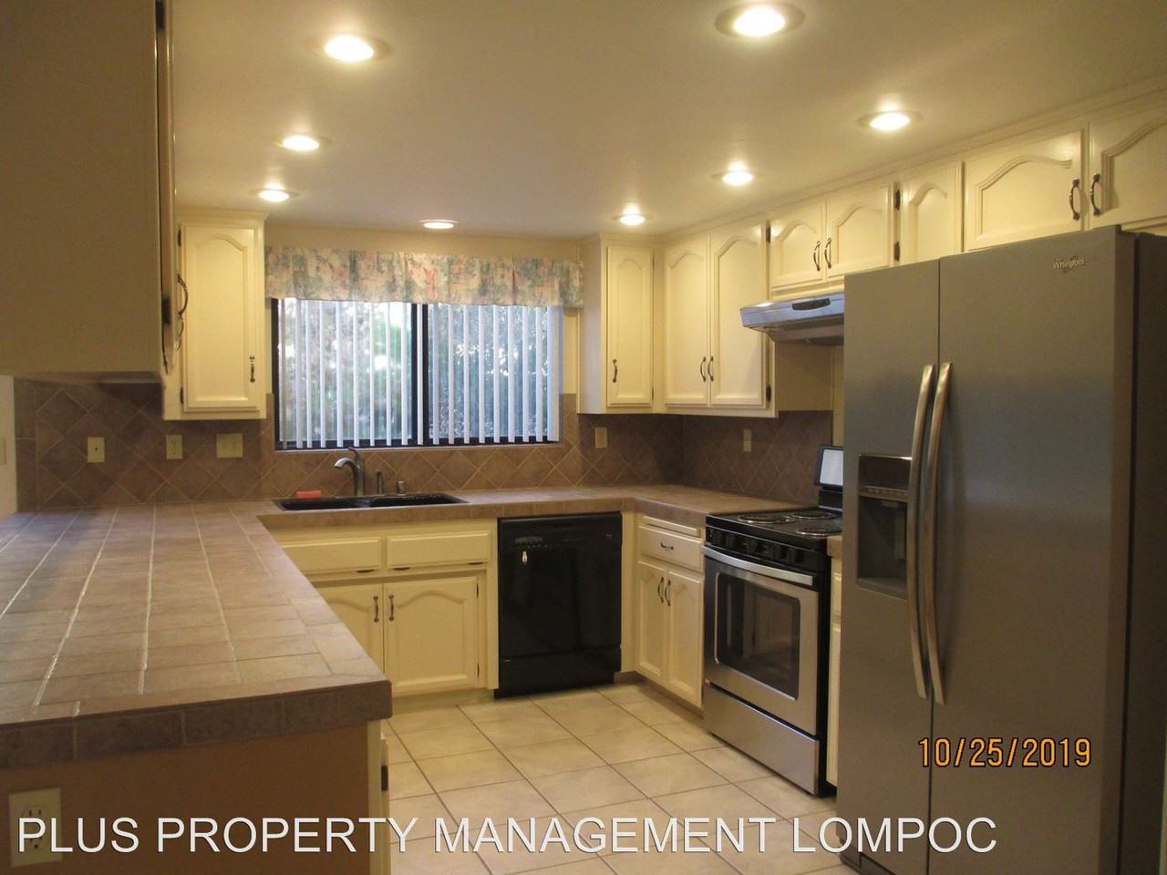 160 Galaxy Way - Photo 3 of 14