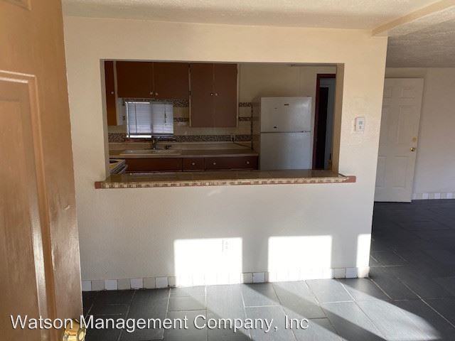 2931 E Columbia - Photo 2 of 13