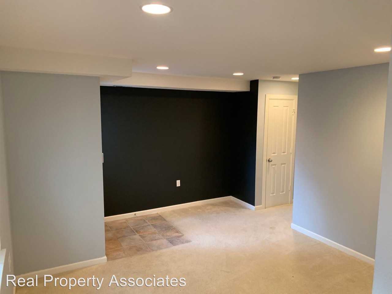 7535 11th Ave Ne - Photo 2 of 21