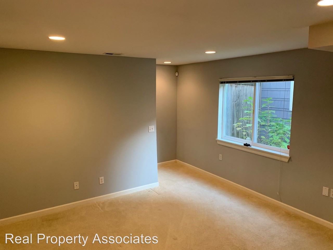 7535 11th Ave Ne - Photo 3 of 21