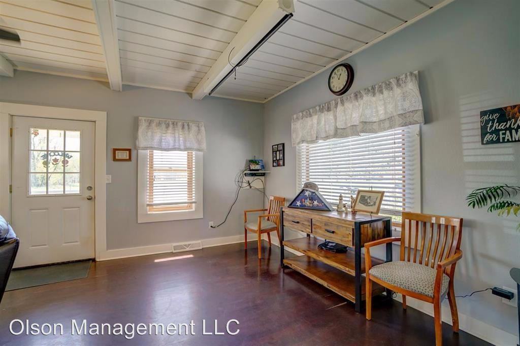 208 Isham St. - Photo 2 of 14