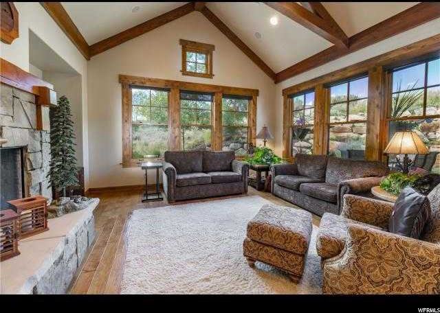 9521 N Skyhawk Tri - Photo 2 of 32