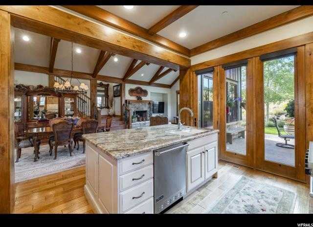 9521 N Skyhawk Tri - Photo 3 of 32