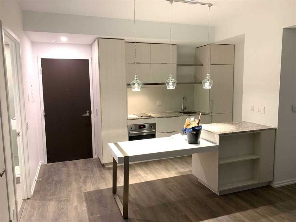 197 Yonge Street #5313