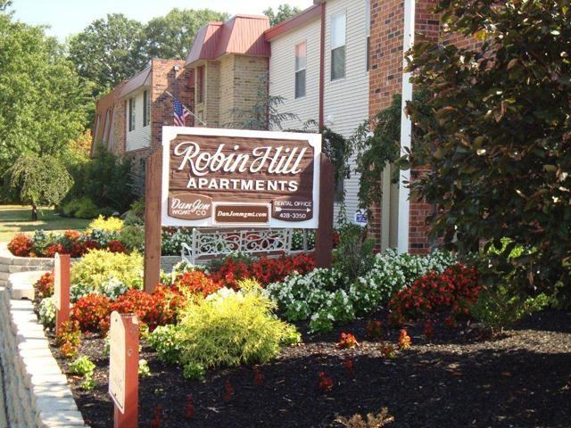 Robin Hill Apartments - Photo 3 of 19