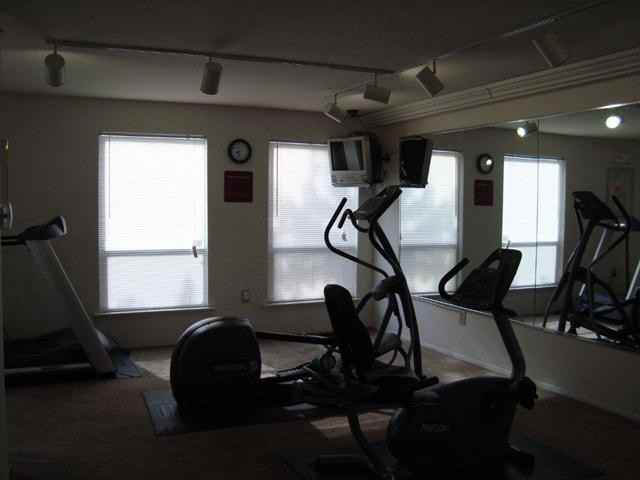 Robin Hill Apartments - Photo 2 of 19