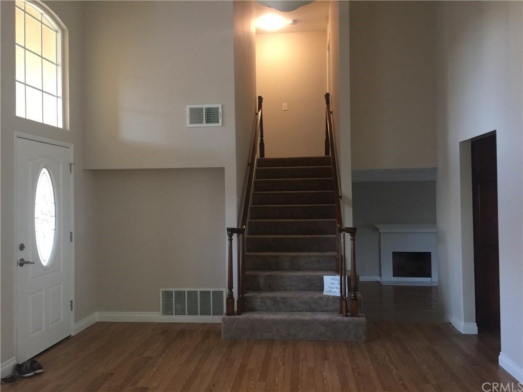 1644 Camden Place - Photo 2 of 11