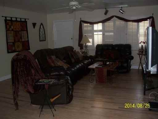 410 Norwood Ave - Photo 2 of 18