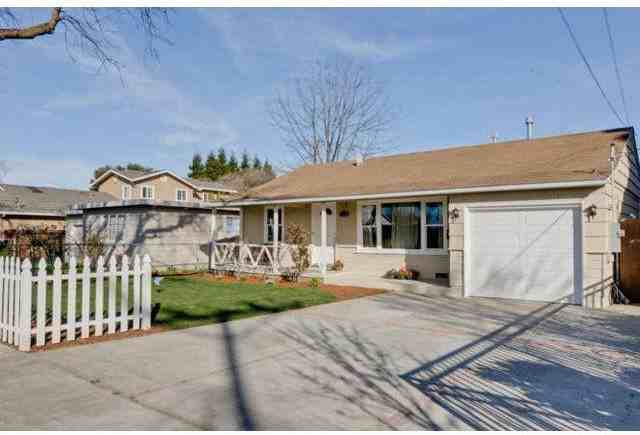 1112 Carlton Ave - Photo 2 of 23