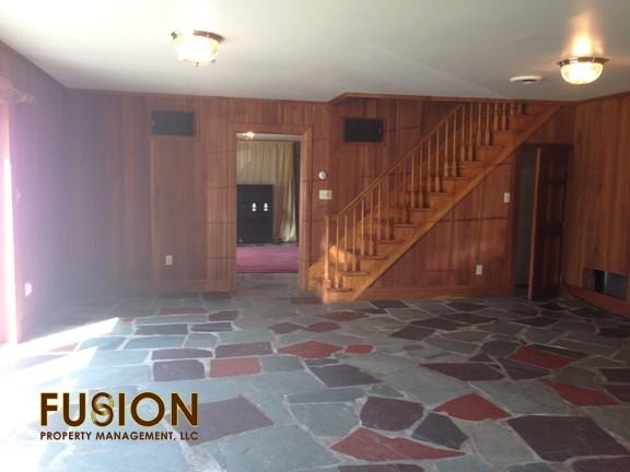 695 695 Route 2, White house - Photo 3 of 12