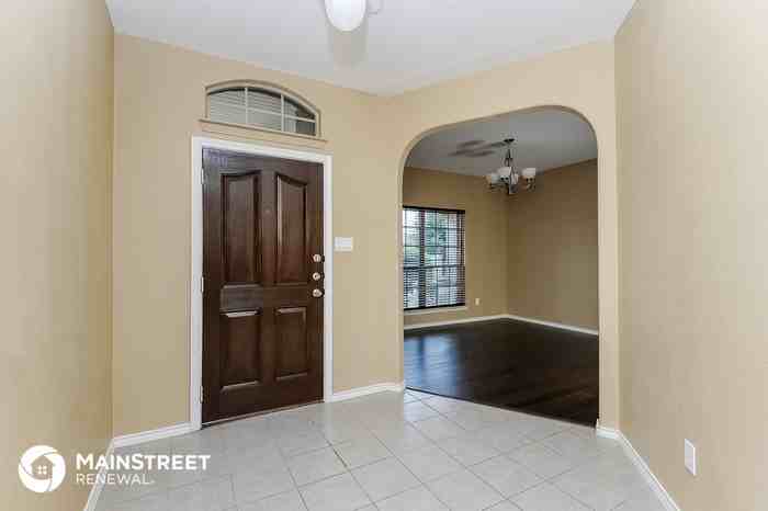 3412 Hornbeam Street - Photo 3 of 16