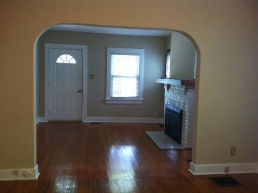 1561 Sacramento Ave - Photo 3 of 8