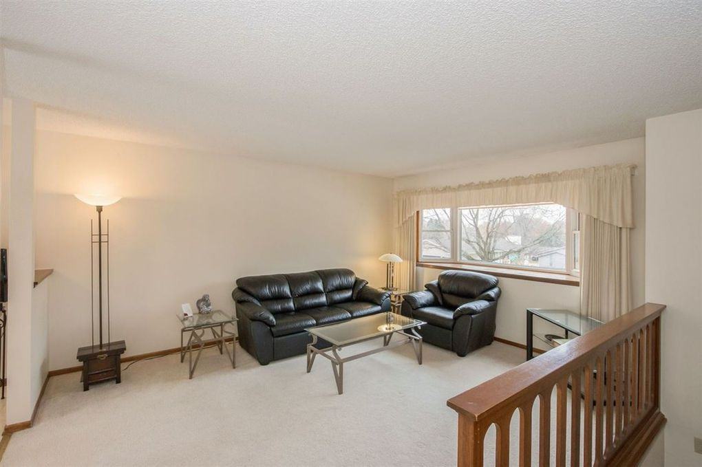 2174 Bancroft Drive - Photo 3 of 25