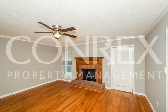 1917 Pebble Lake Circle - Photo 2 of 8