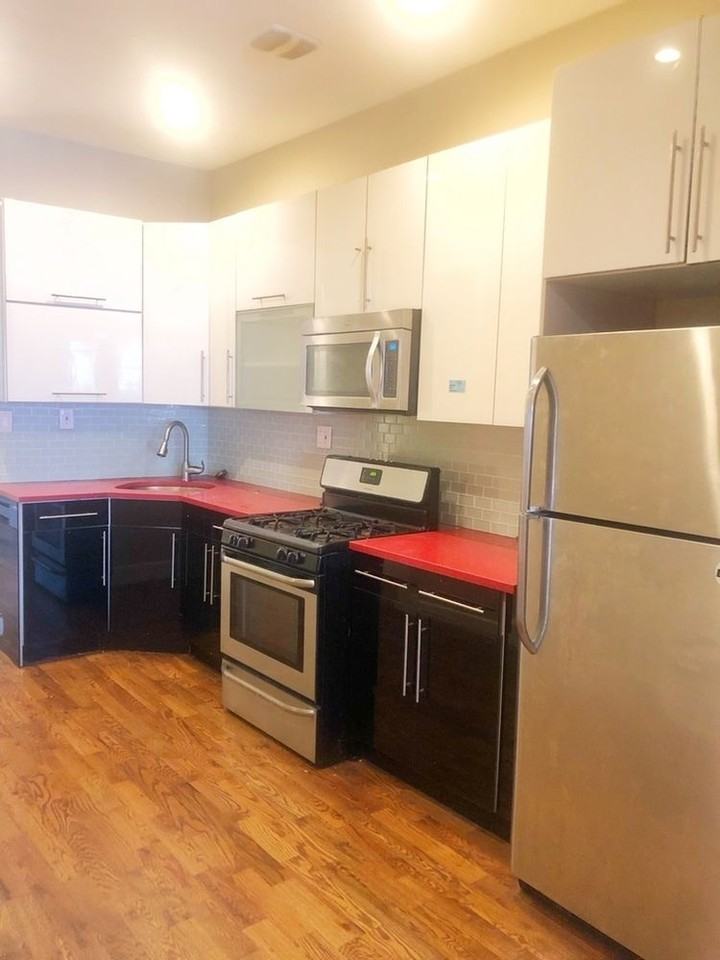 818 MacDonough Street