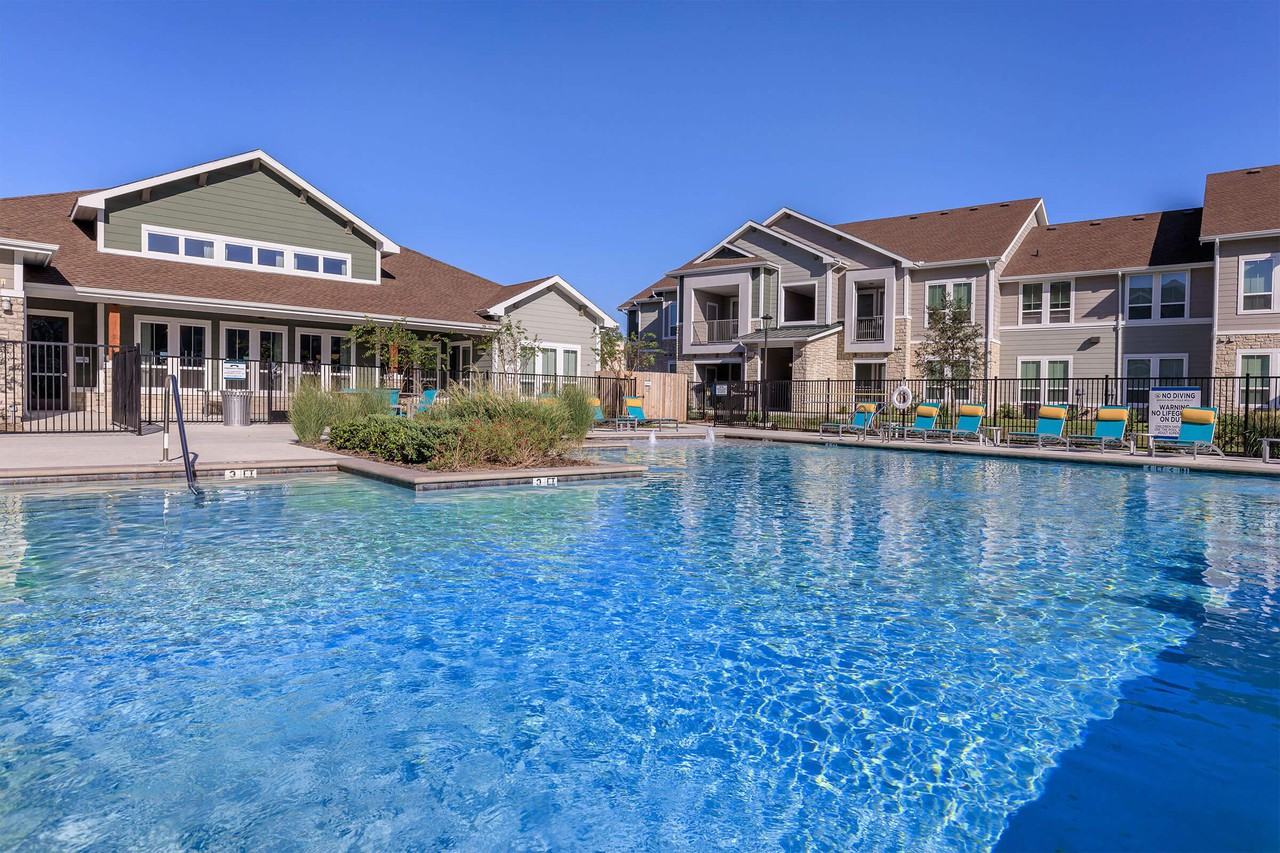 Campus Apartments - Photo 5 of 45