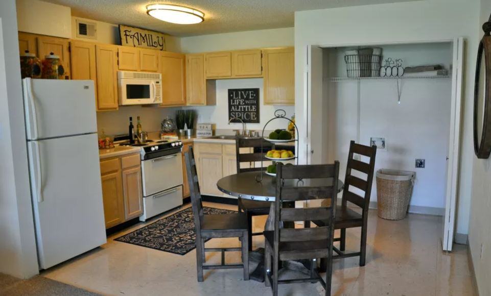 Phoenix Apts 7401 Phoenix Ave, El Paso, TX 79915 Apartment for Rent