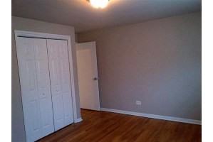 7900 S Paxton Ave - Photo 3 of 5