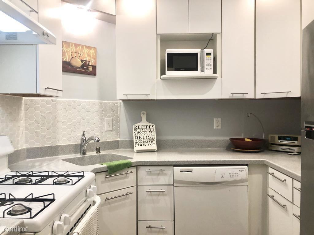 3535 Chevy Chase Lake Dr #211