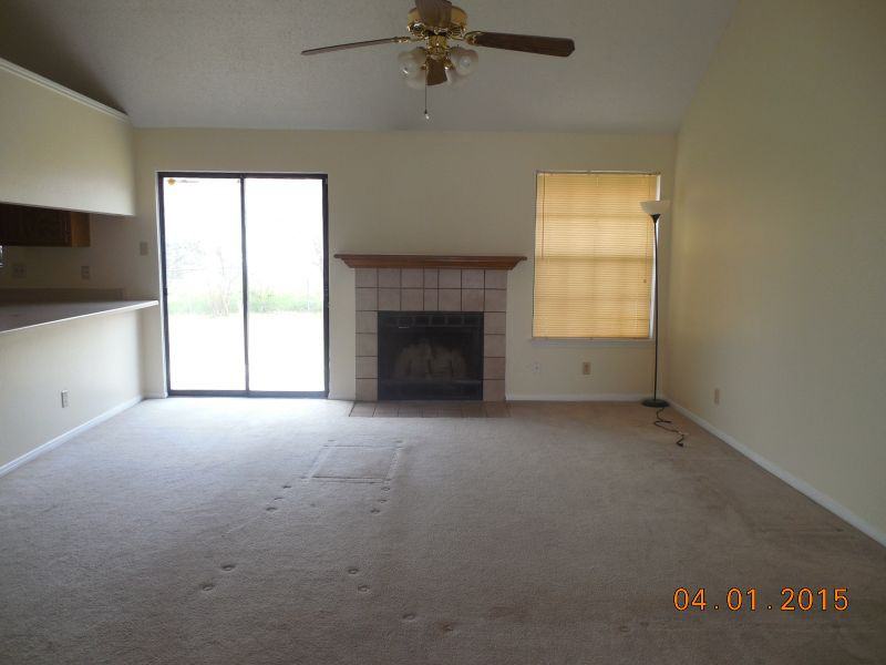 2701 Hemlock Drive - Photo 2 of 16