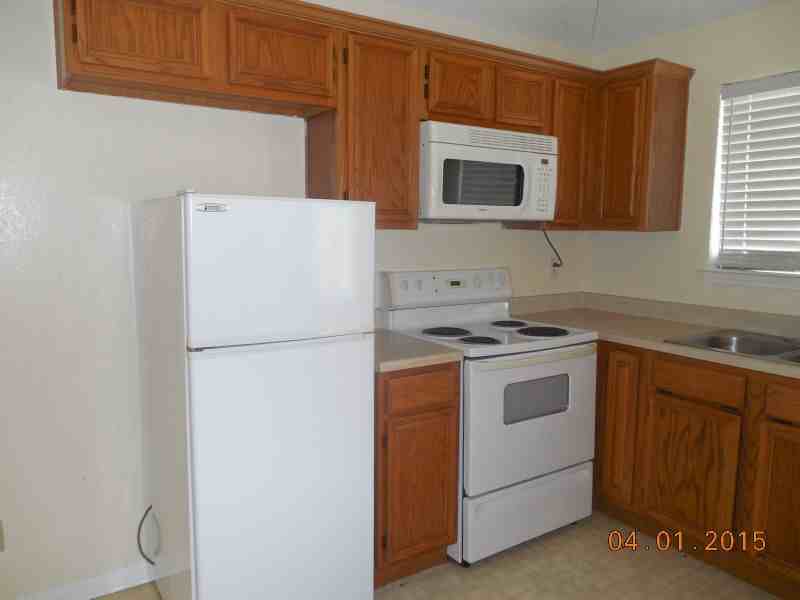 2701 Hemlock Drive - Photo 3 of 16