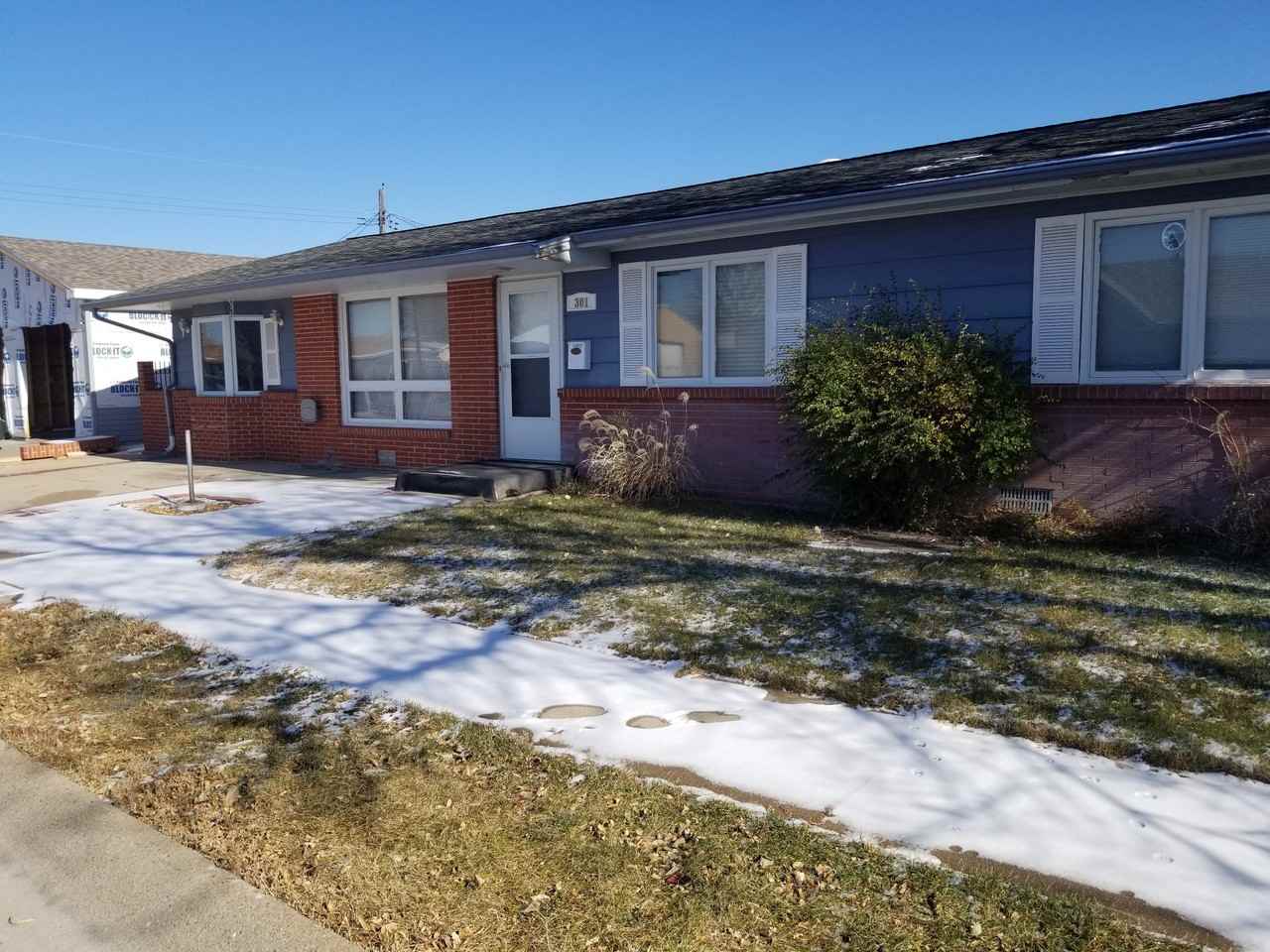 301 N Mills - Photo 3 of 24