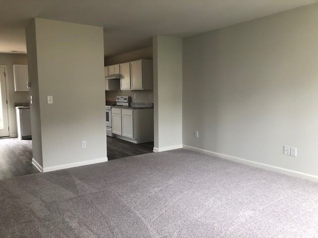 1127 Oswald T Drive - Photo 2 of 13