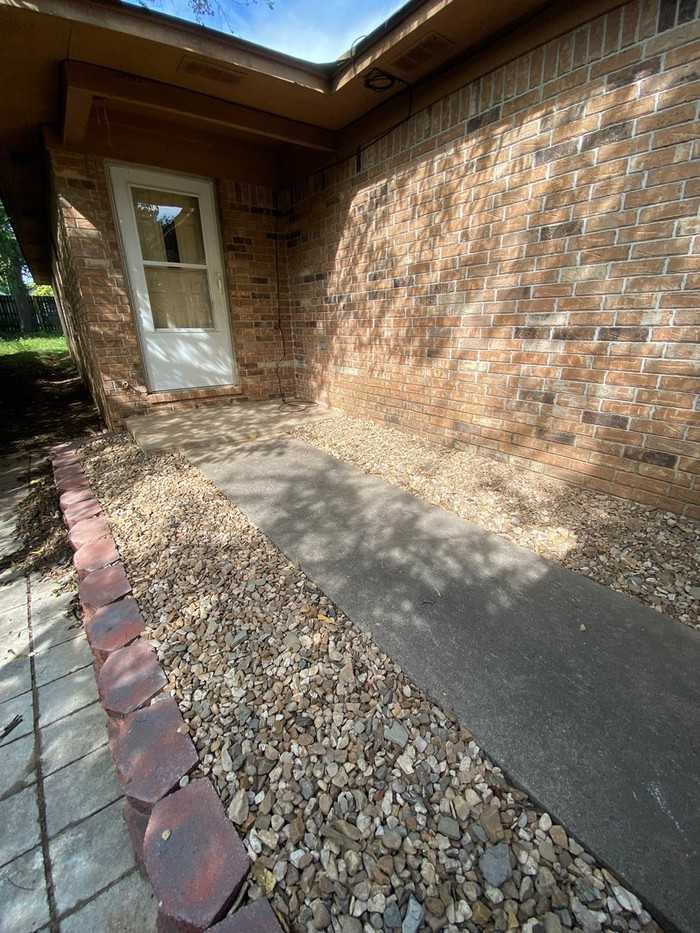 2514 South Greenwood Avenue - Photo 3 of 23