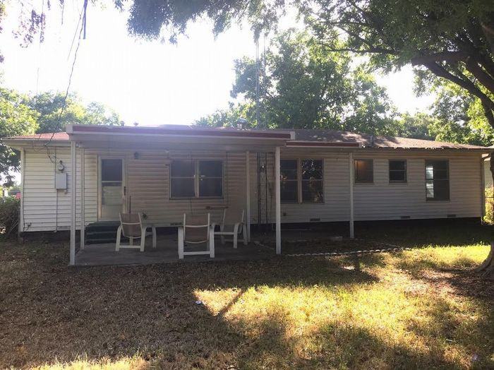 3916 North 20th Street - Photo 3 of 8