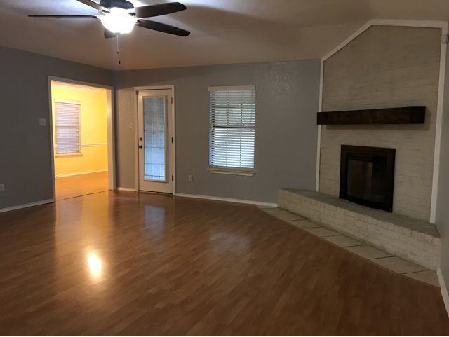 200 Thompson Circle - Photo 3 of 18