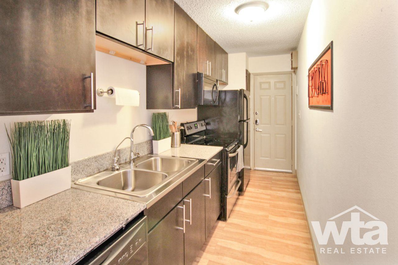 600 Royal Crest Drive #21811 - Photo 3 of 16