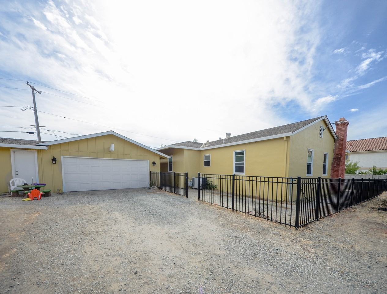 3451 Spurling Ct - Photo 3 of 13