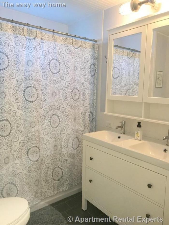 36 Moore St - Photo 2 of 11