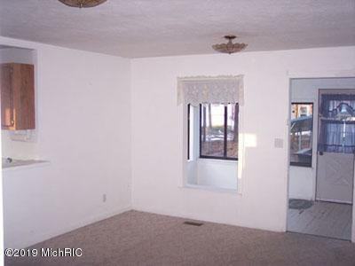 2180 Midlake Drive - Photo 2 of 4